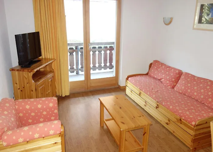 Welcoming With Balcony