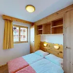 Welcoming With Balcony *